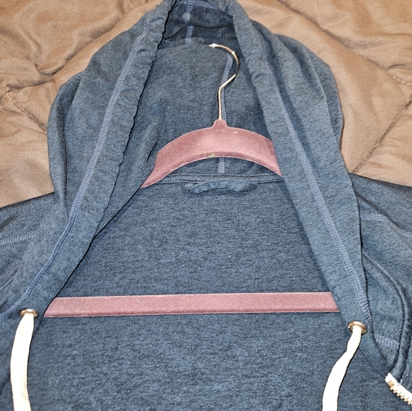 Vuori Blue Halo Hoodie - Picture 8 of 9